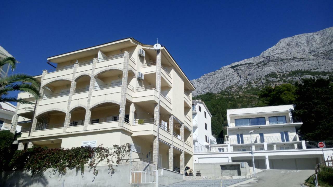 Villa Dm Baška Voda Eksteriør bilde